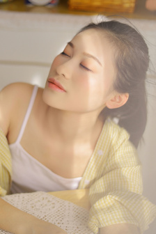 淫乱的女高中生